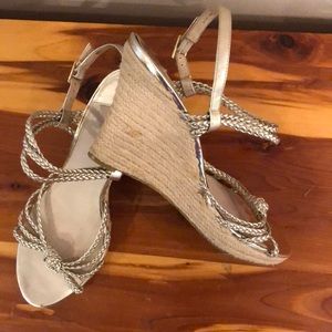 Michael Kors wedge gold braid 9.5 like new